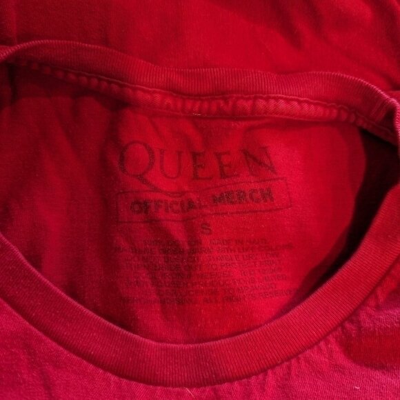 Queen Another One Bites the Dust Tee Small - Picture 4 of 4